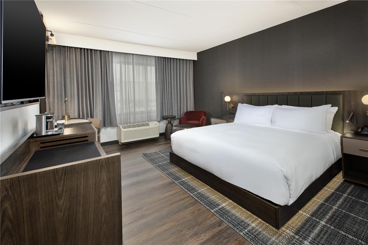 DoubleTree by Hilton Detroit Novi Image