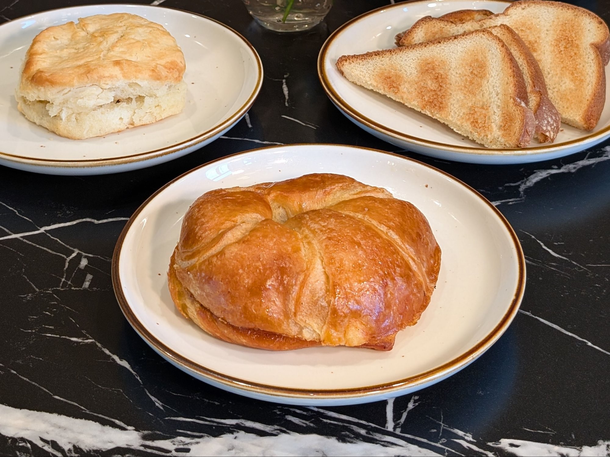 Side - Croissant
