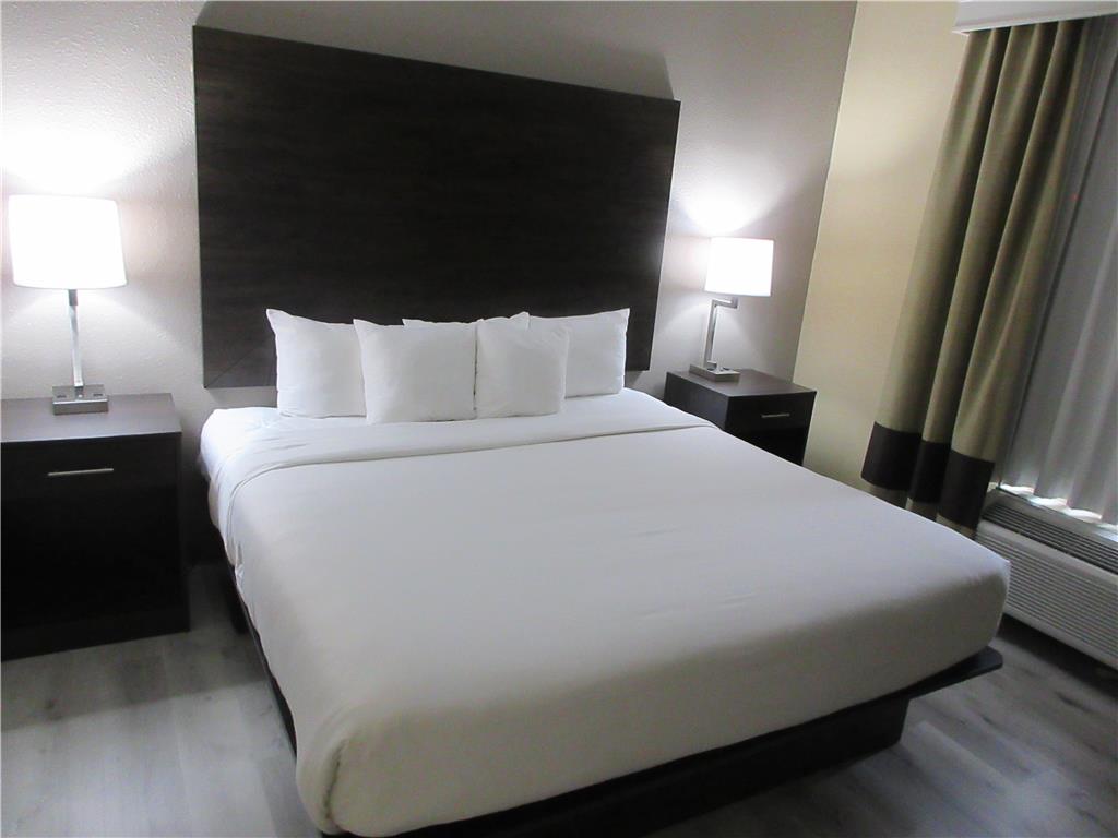 Best Western Kenner Image