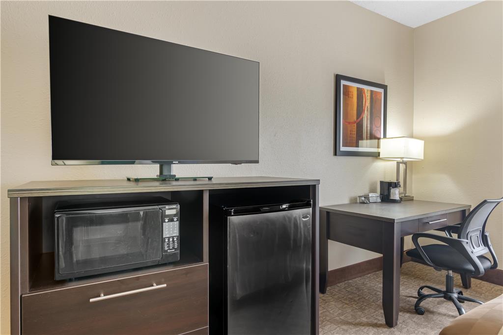 Best Western Teal Lake Inn Image