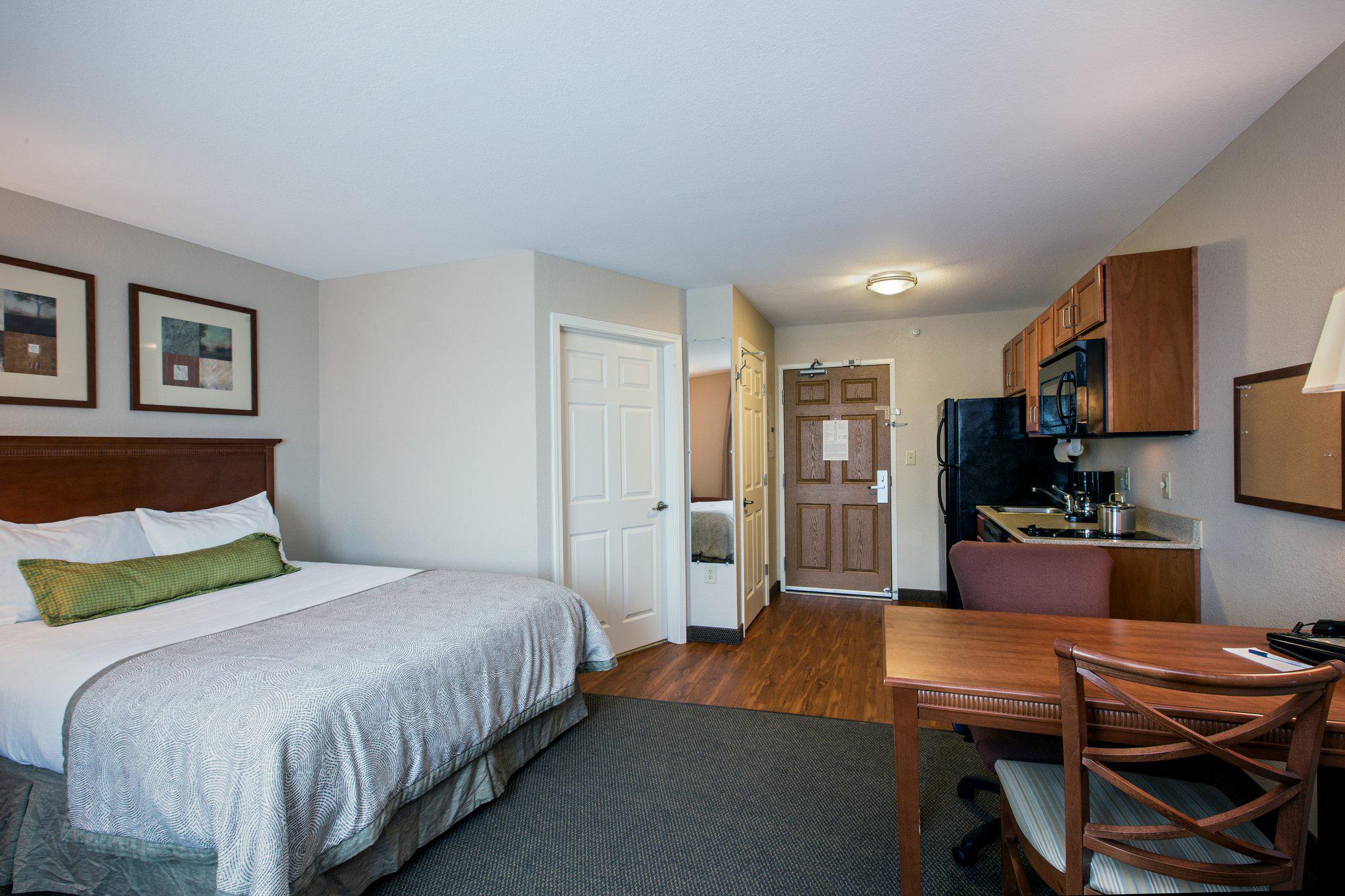 Candlewood Suites Indianapolis Northwest Photo