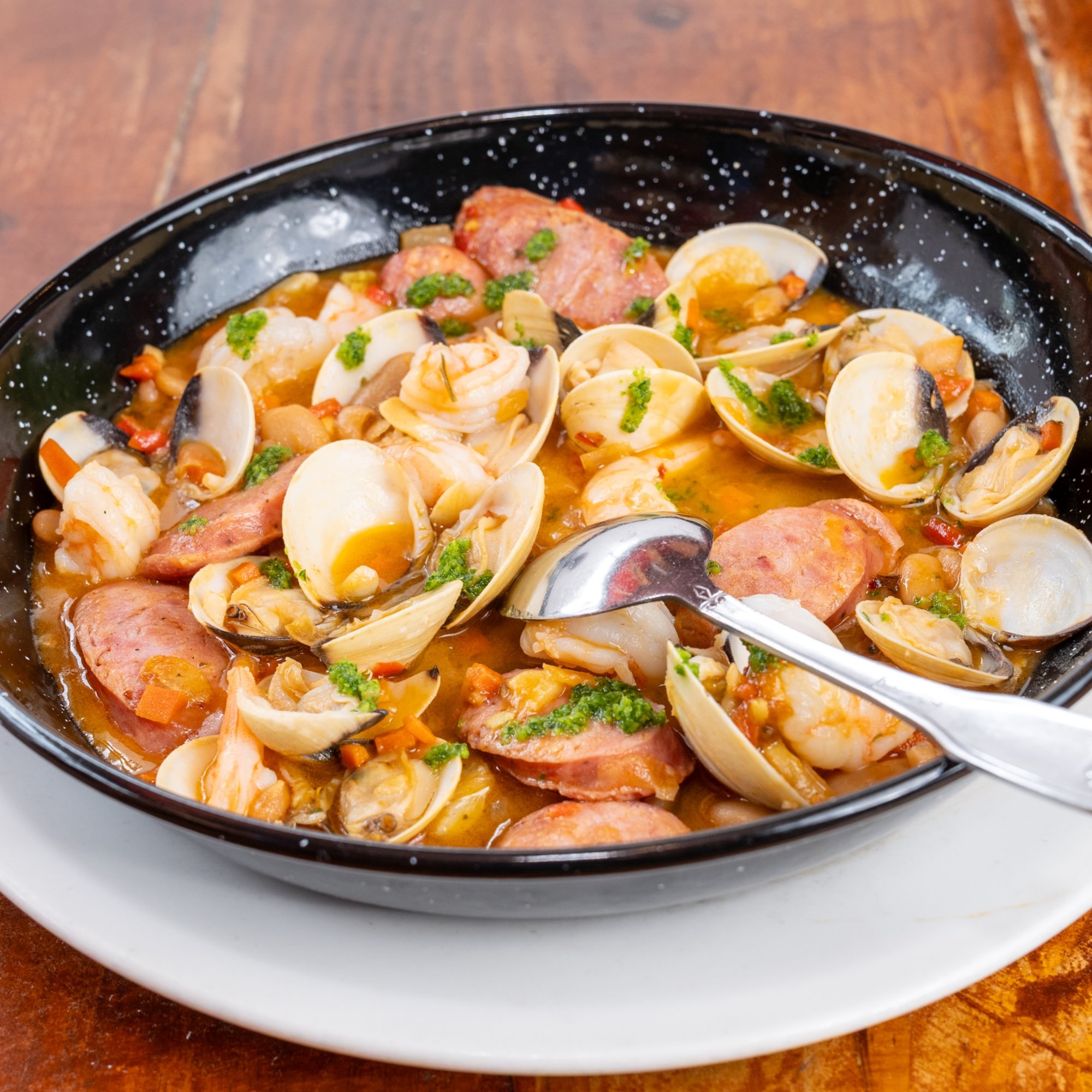 Butifarra, Gambas, Almejas, Alubias