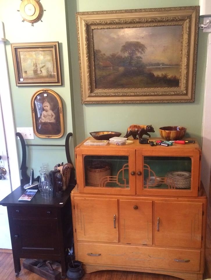 White Pine Antiques and Collectables Lindsay (Kawartha Lakes)