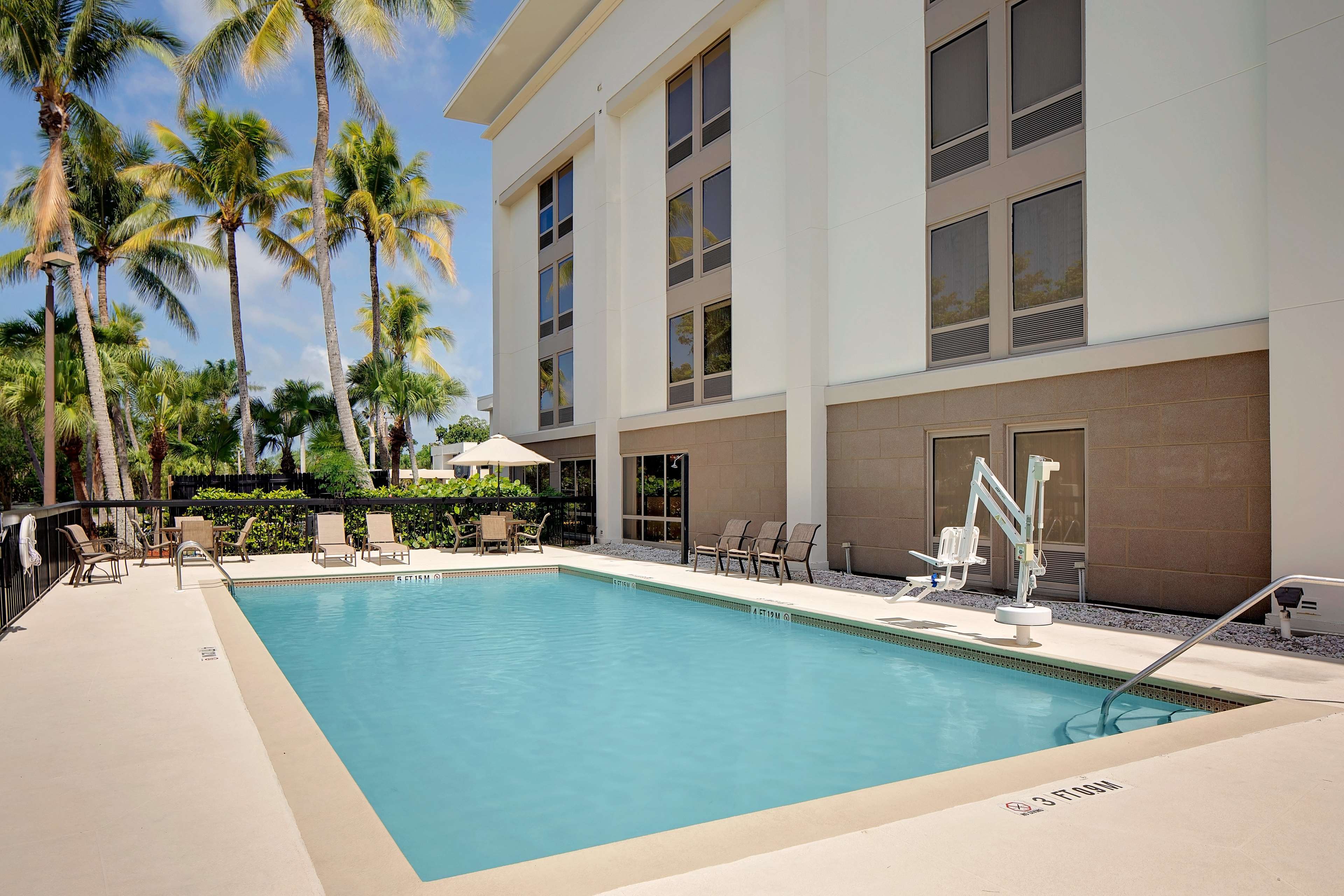 Hampton Inn Naples-Central Photo