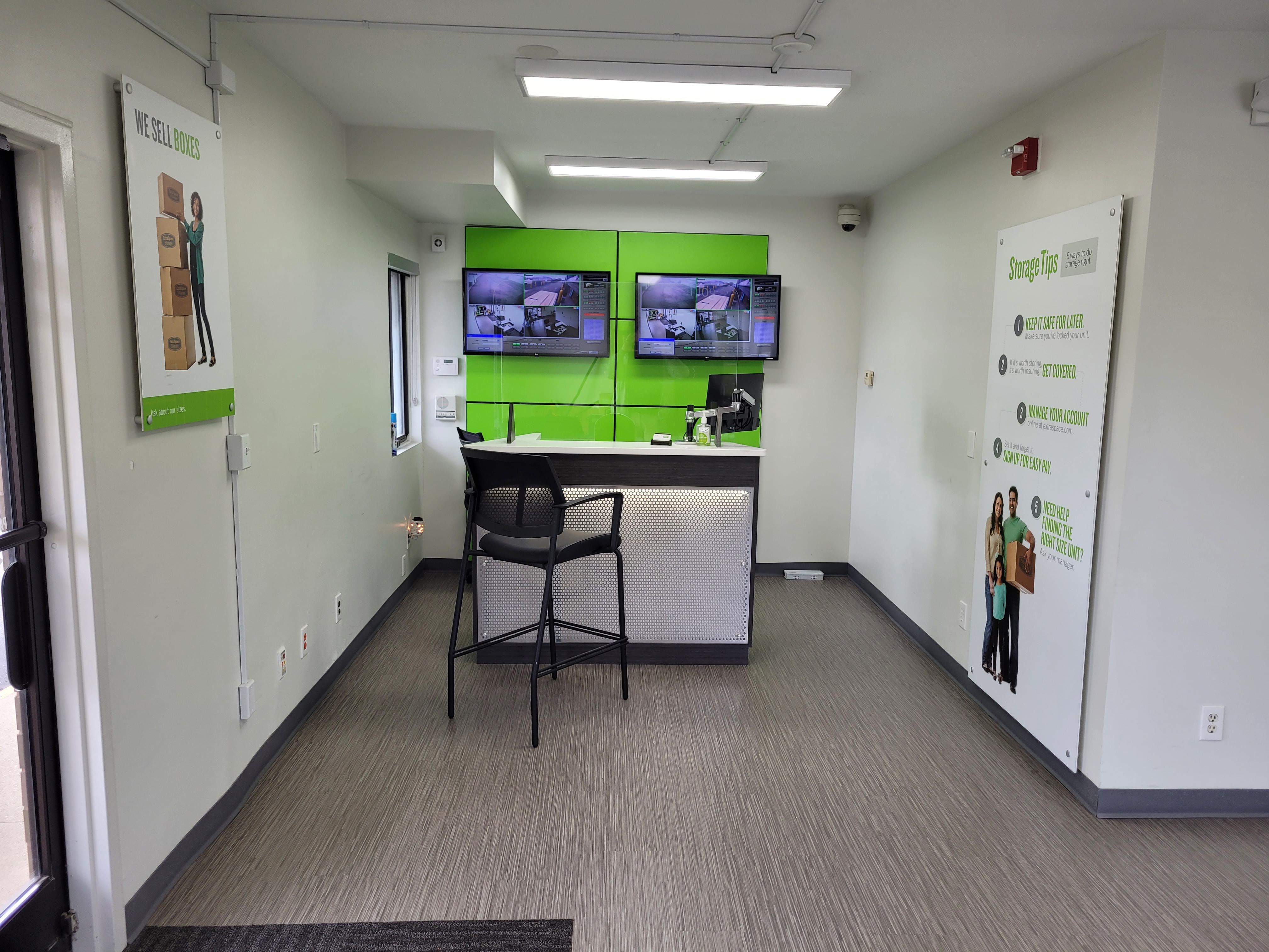 extra-space-storage-6729-n-canton-center-rd-canton-mi-public-storage-mapquest