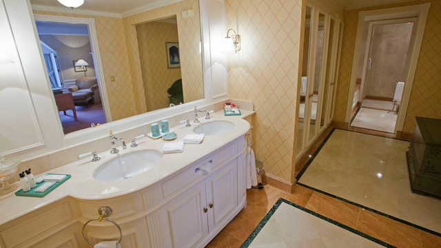 Images Disneyland Hotel
