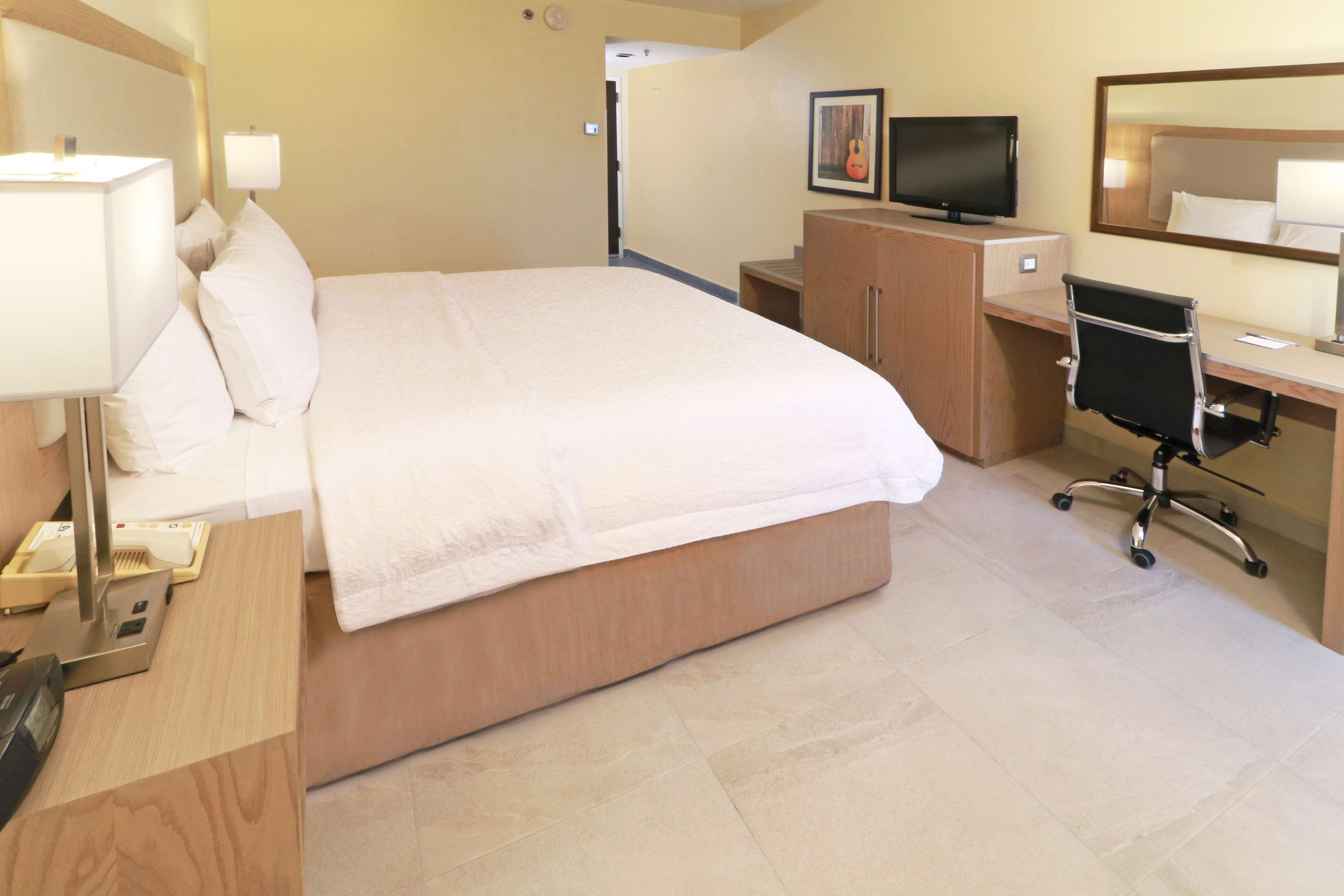 Images Hampton Inn by Hilton Monterrey-Airport