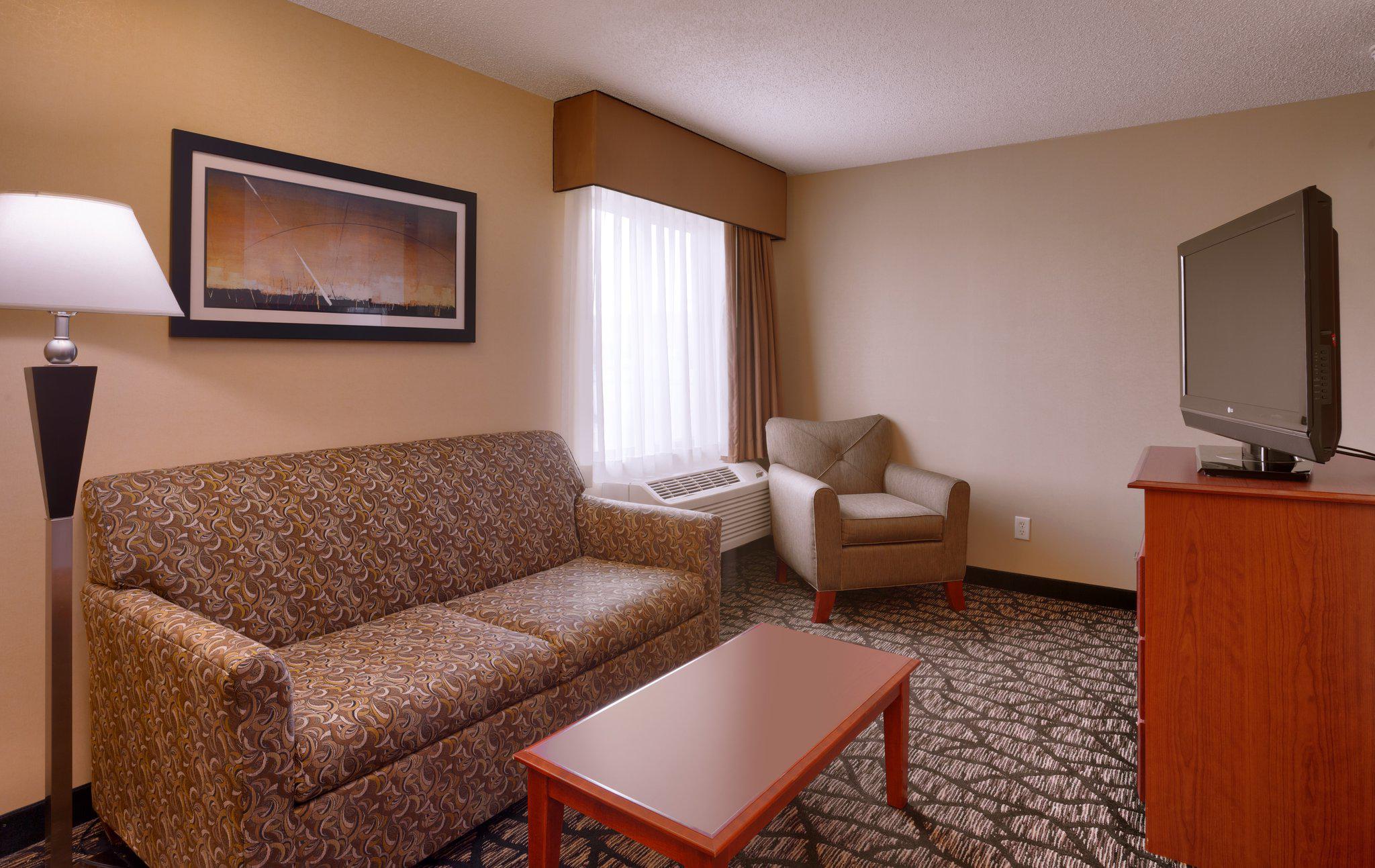 Holiday Inn Express & Suites Grand Junction Photo