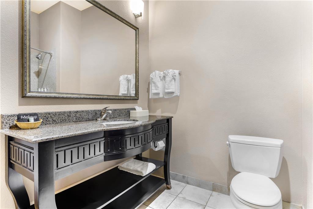 Best Western Red River Inn & Suites Image