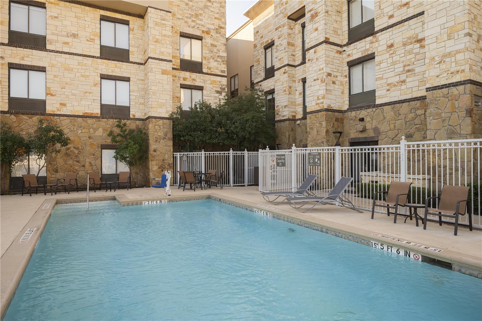 Hampton Inn & Suites Mansfield Image