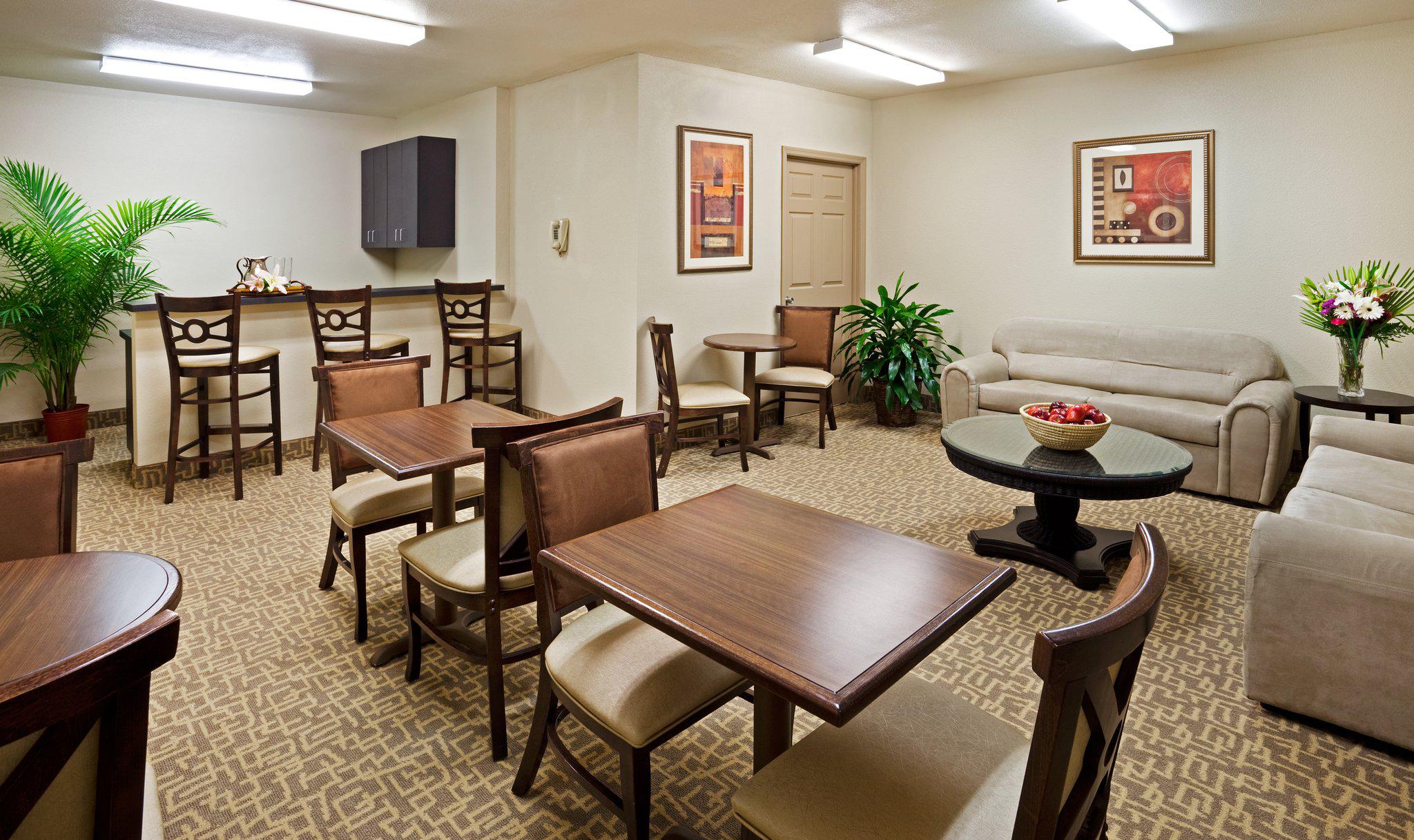 Holiday Inn & Suites Beaufort @ Highway 21 Photo