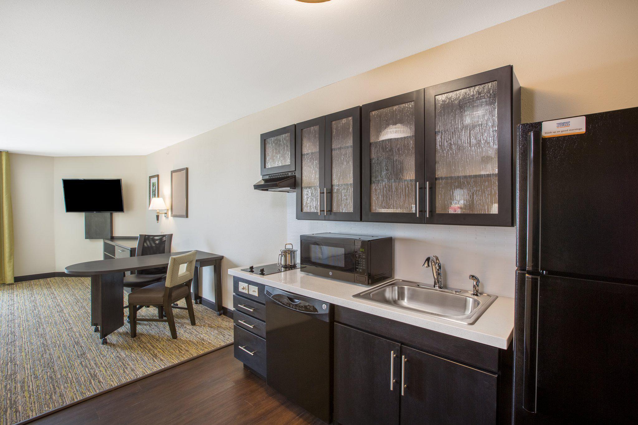 Candlewood Suites Omaha - Millard Area Photo