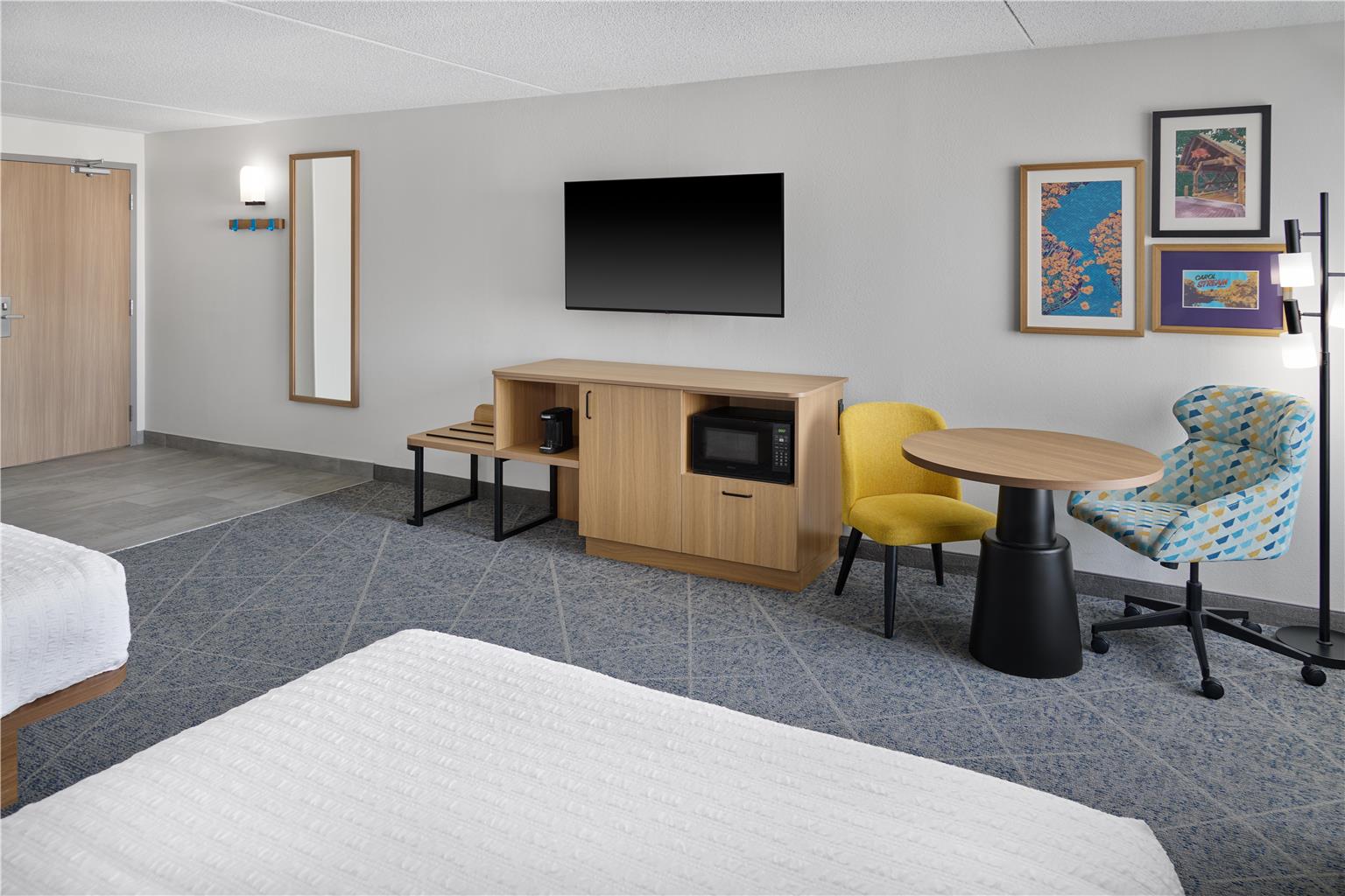Hampton Inn Chicago-Carol Stream Image