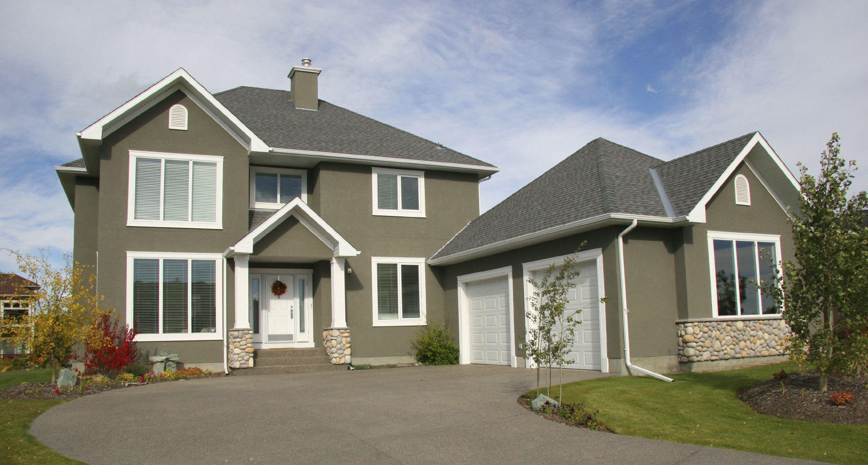 Salvador's Painting Logo