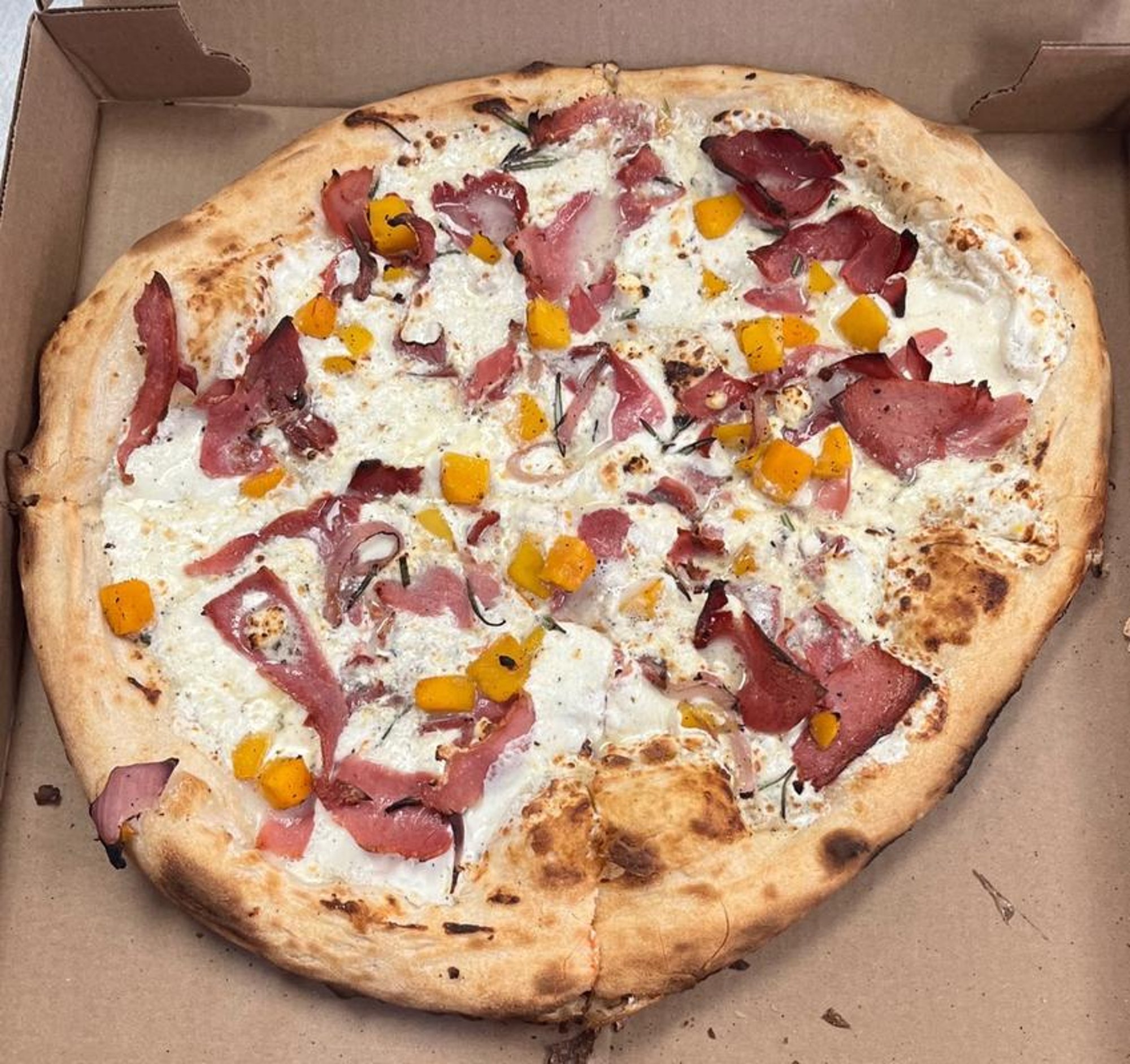 Prosciutto Zucca Pizza Large