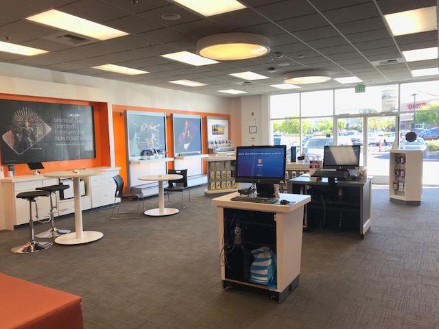 AT&T Store | 129 Ferrari Ranch Rd, Suite 120, Lincoln, CA, 95648 | +1 (916) 408-0950