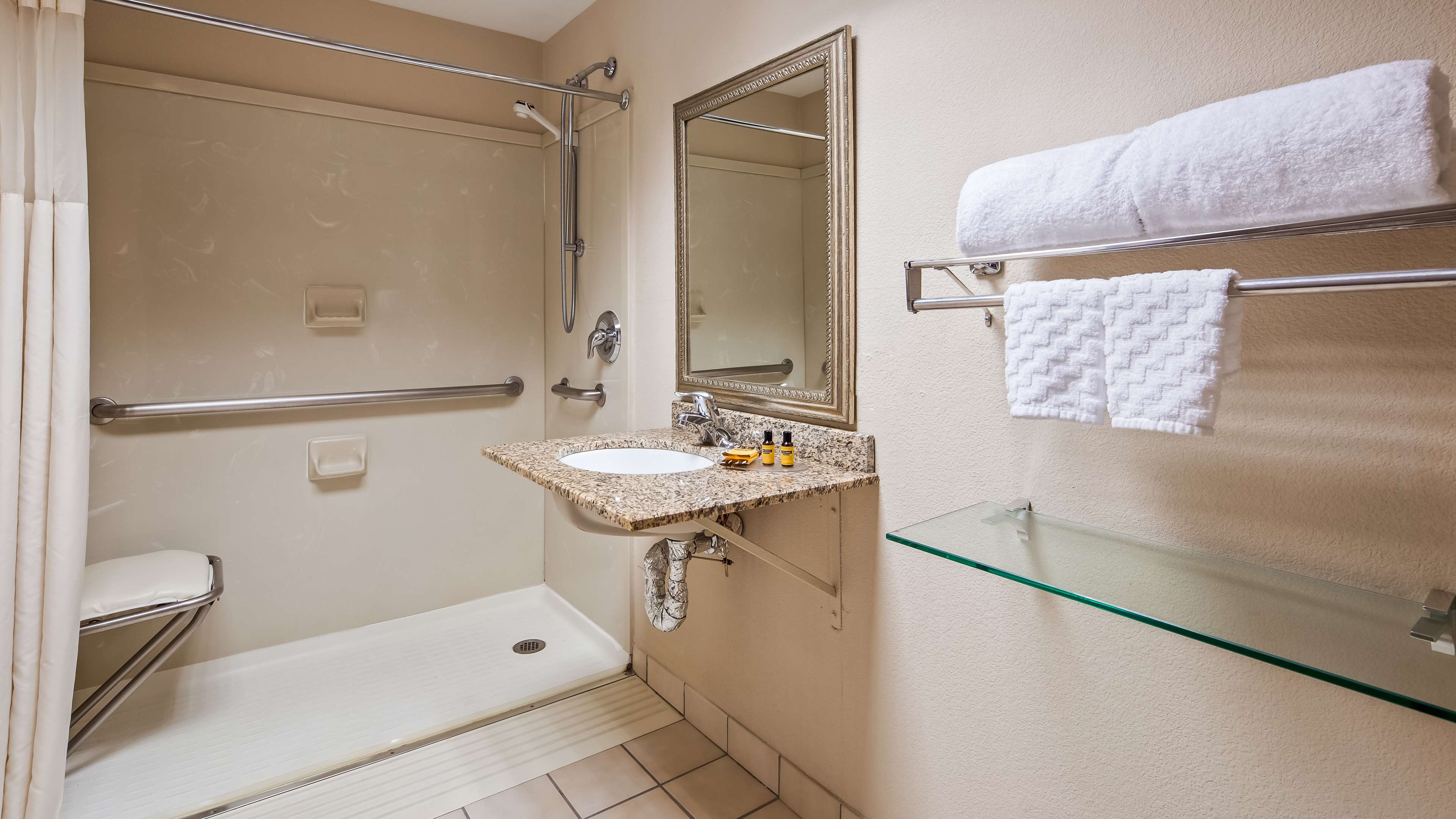 Guest Bath Room