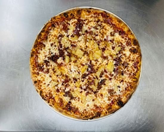 Hawaiian Deluxe Pizza (Small)