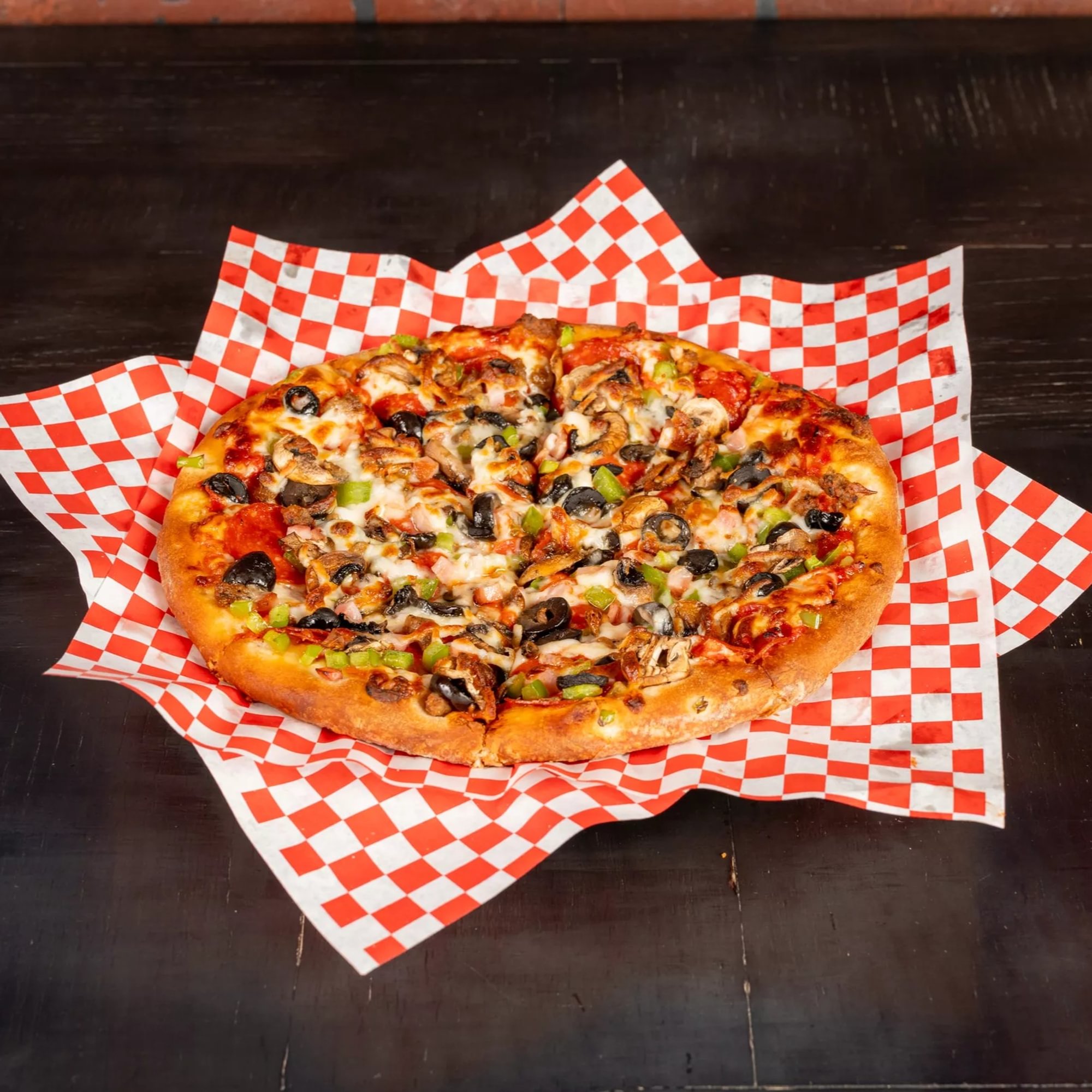 Deluxe Pizza