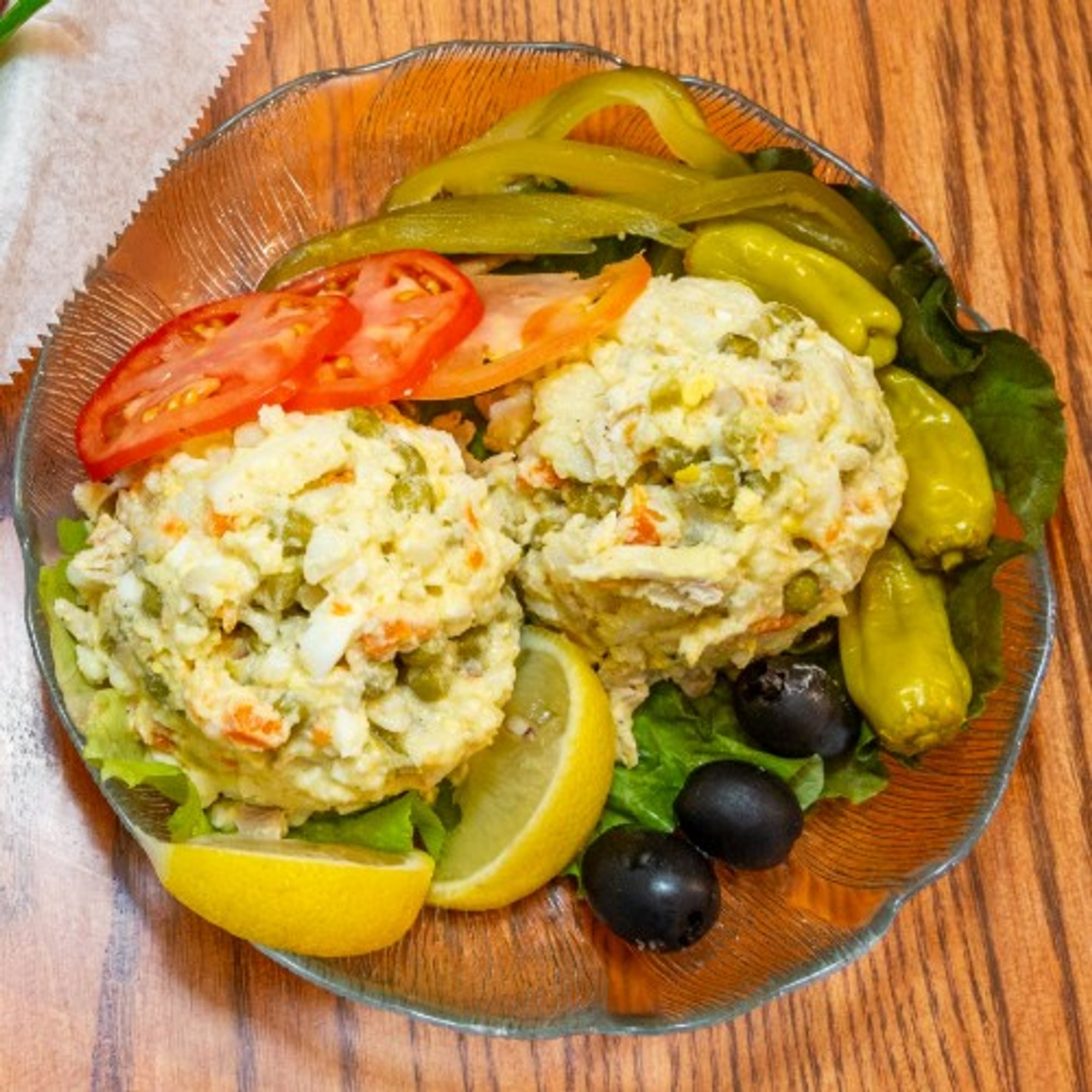 Salad Oloviyeh