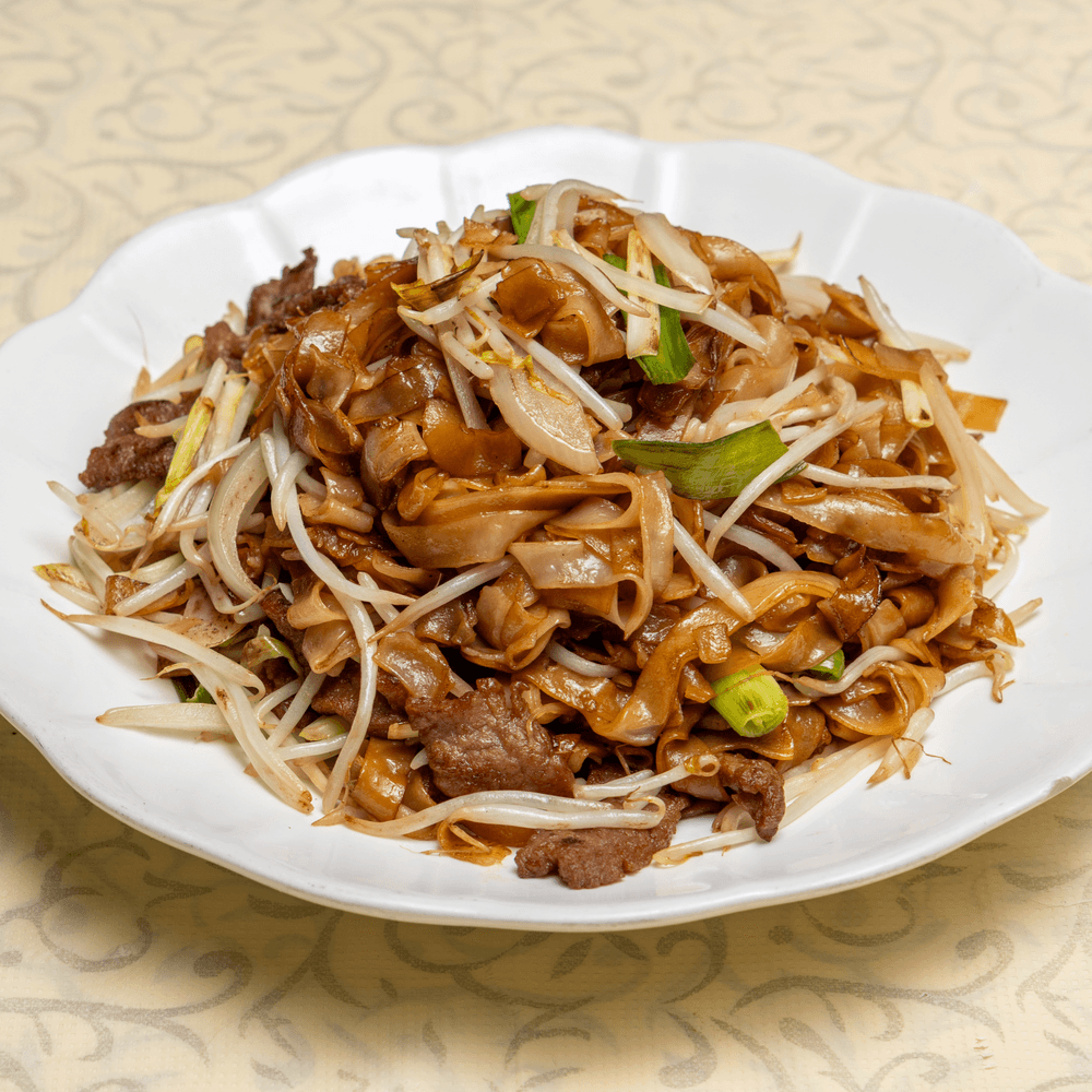 乾炒牛河 [Beef Chow Fun] Lunch
