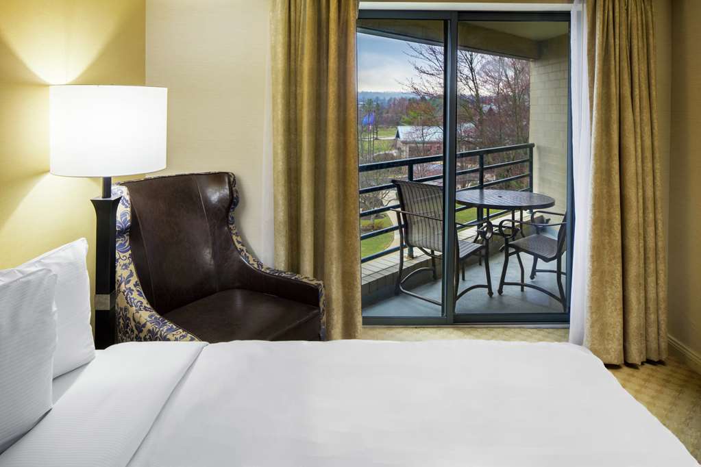 Desmond Hotel Malvern, a DoubleTree by Hilton Image