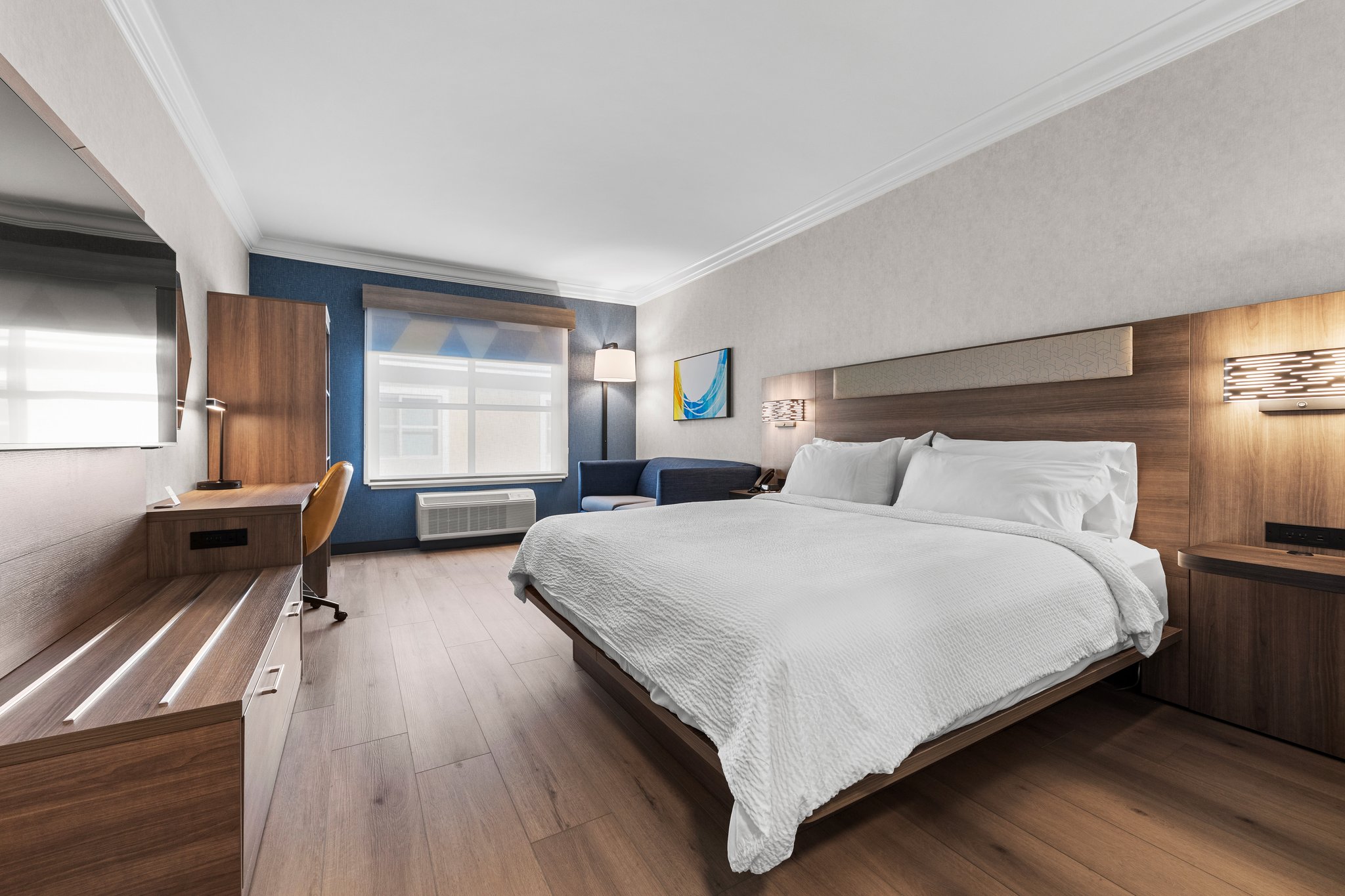 Holiday Inn Express & Suites Santa Cruz by IHG Image