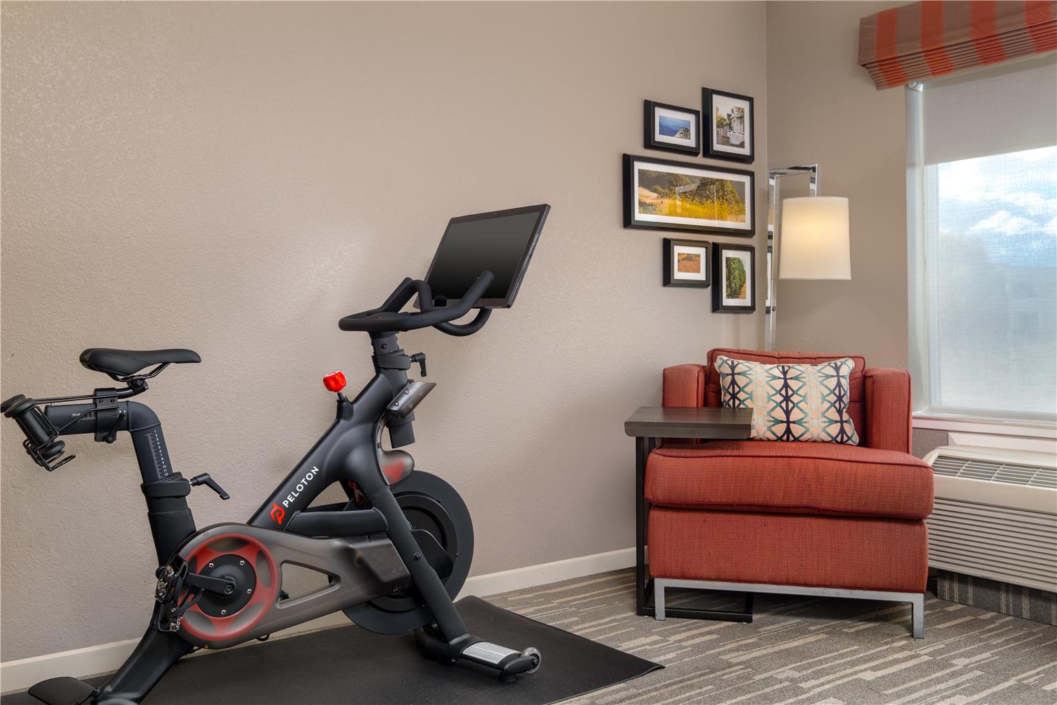 Hampton Inn & Suites Fresno Image