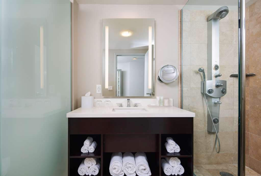 The Lofton Hotel Minneapolis, Tapestry Collection by Hilton Image