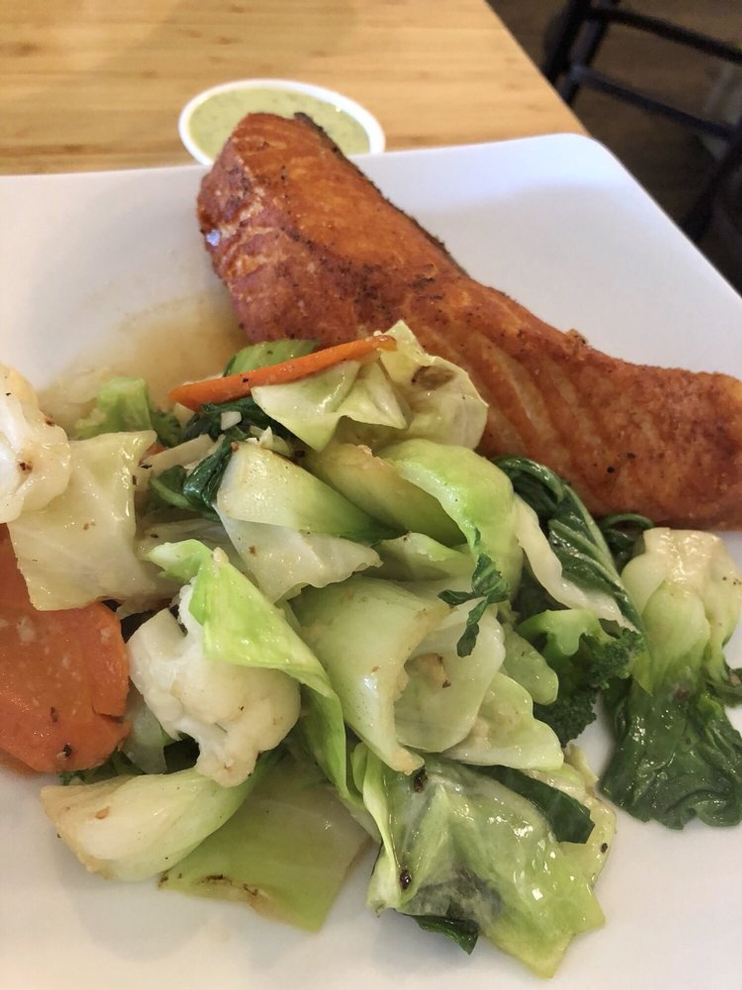 Pan-Seared Salmon & Bok Choy/Cá Salmon