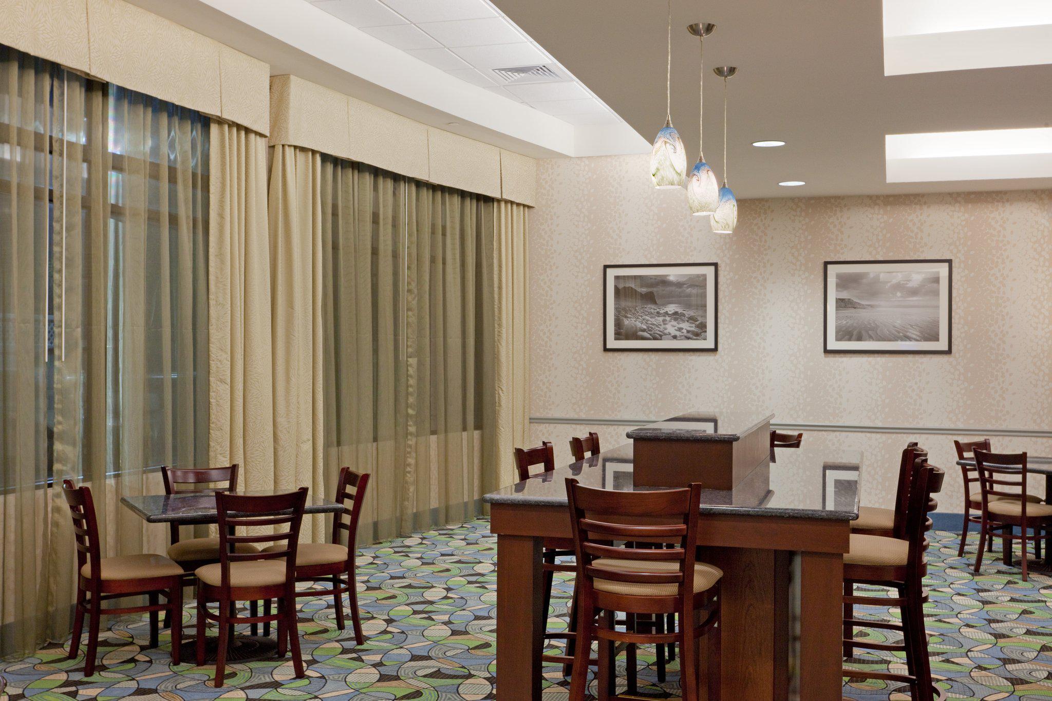 Holiday Inn Express Plainville - Foxboro Area Photo