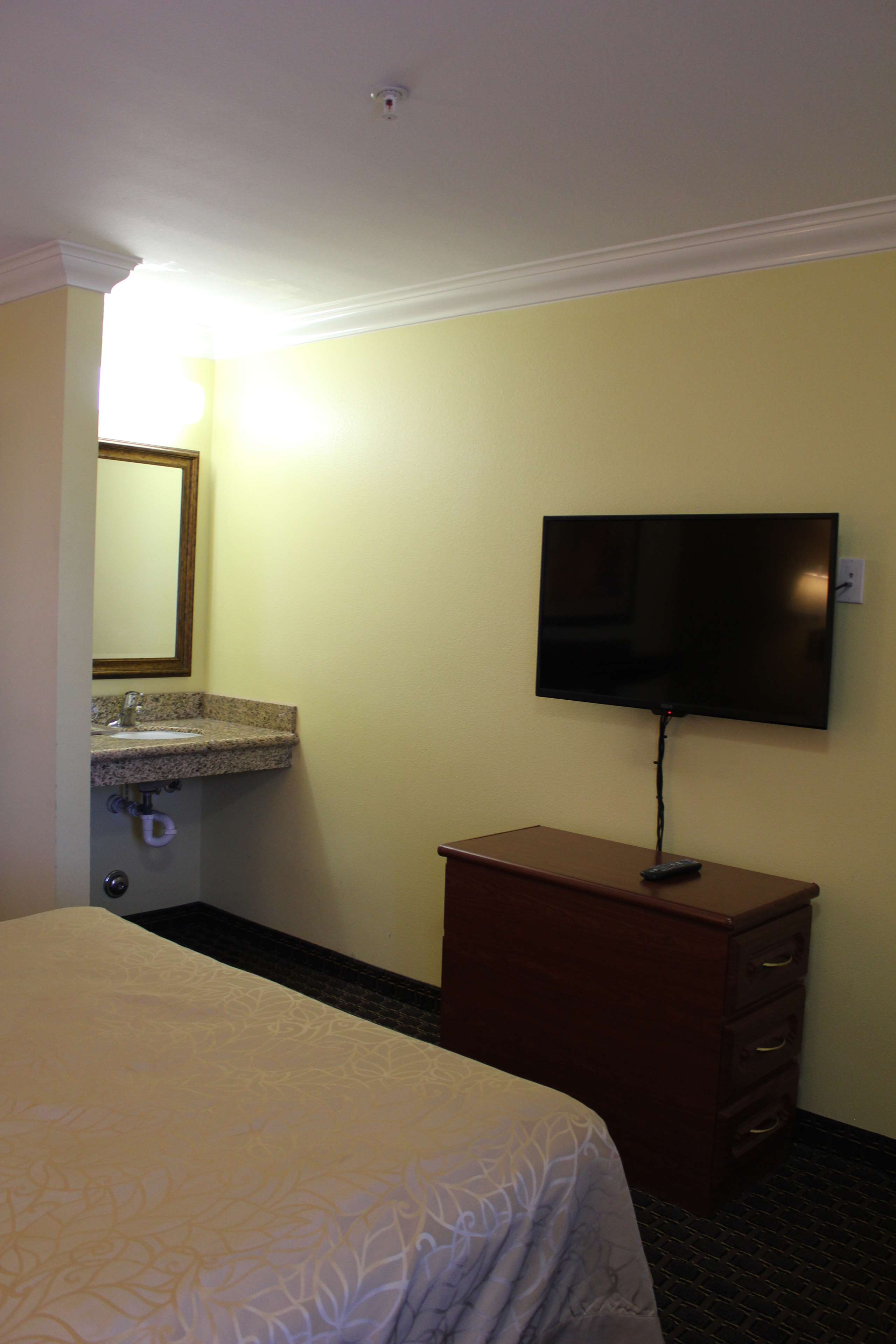 SureStay Hotel by Best Western South Gate Photo