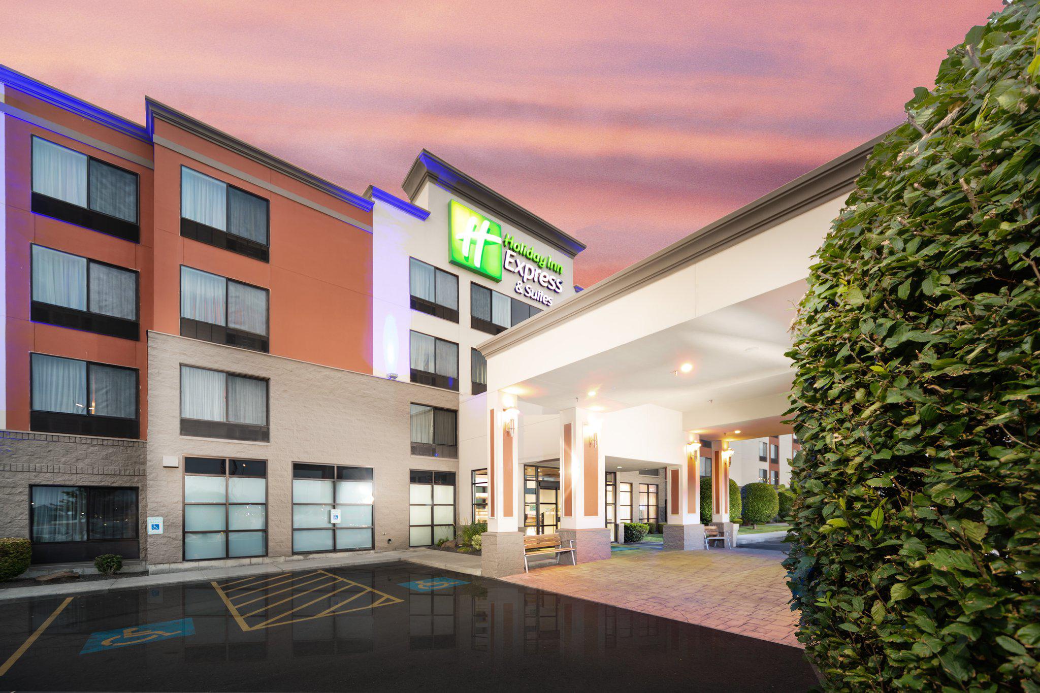Holiday Inn Express & Suites Pasco-Tricities Photo