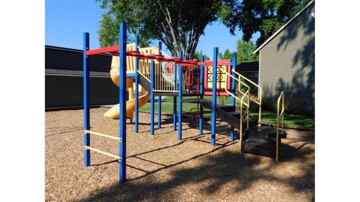 Chalet Apartment Homes Image