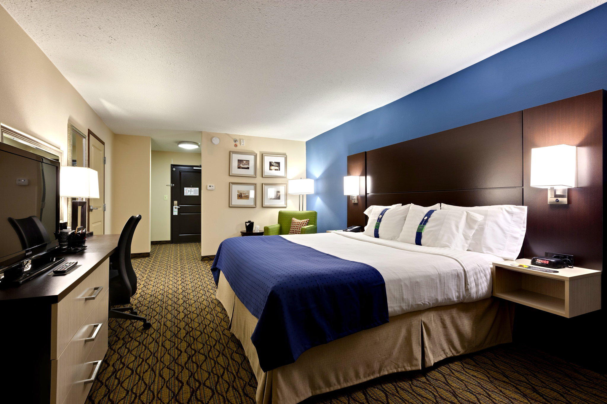 Holiday Inn & Suites Atlanta Airport-North Photo