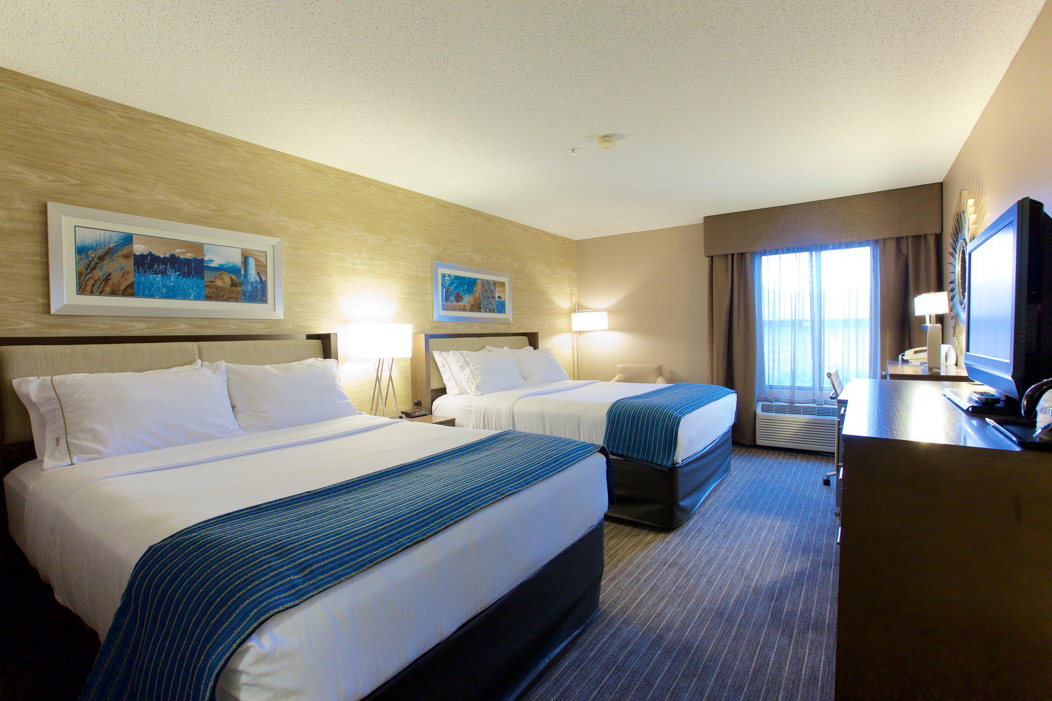 Holiday Inn Express Fargo-West Acres Photo