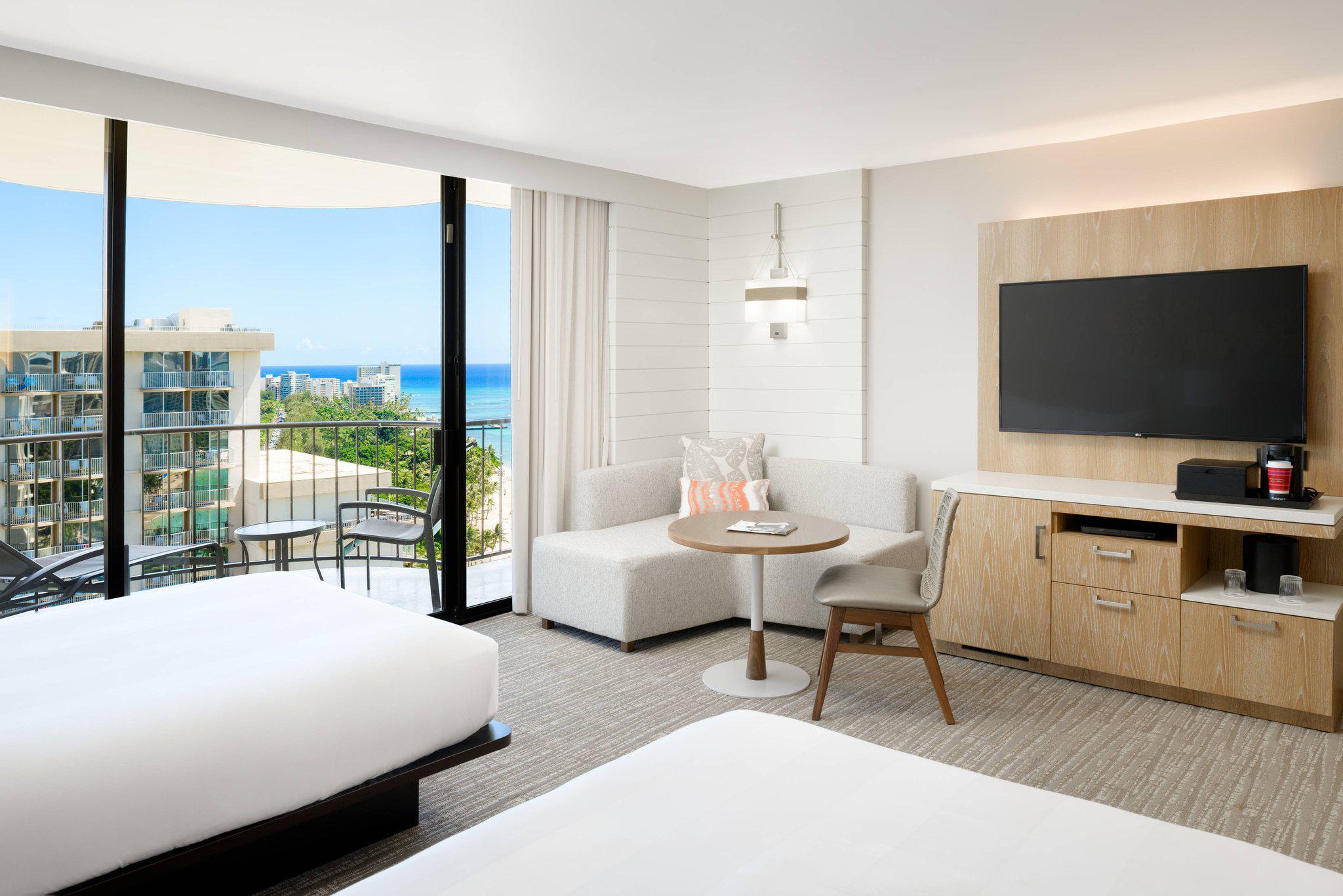 Waikiki Beach Marriott Resort & Spa Photo