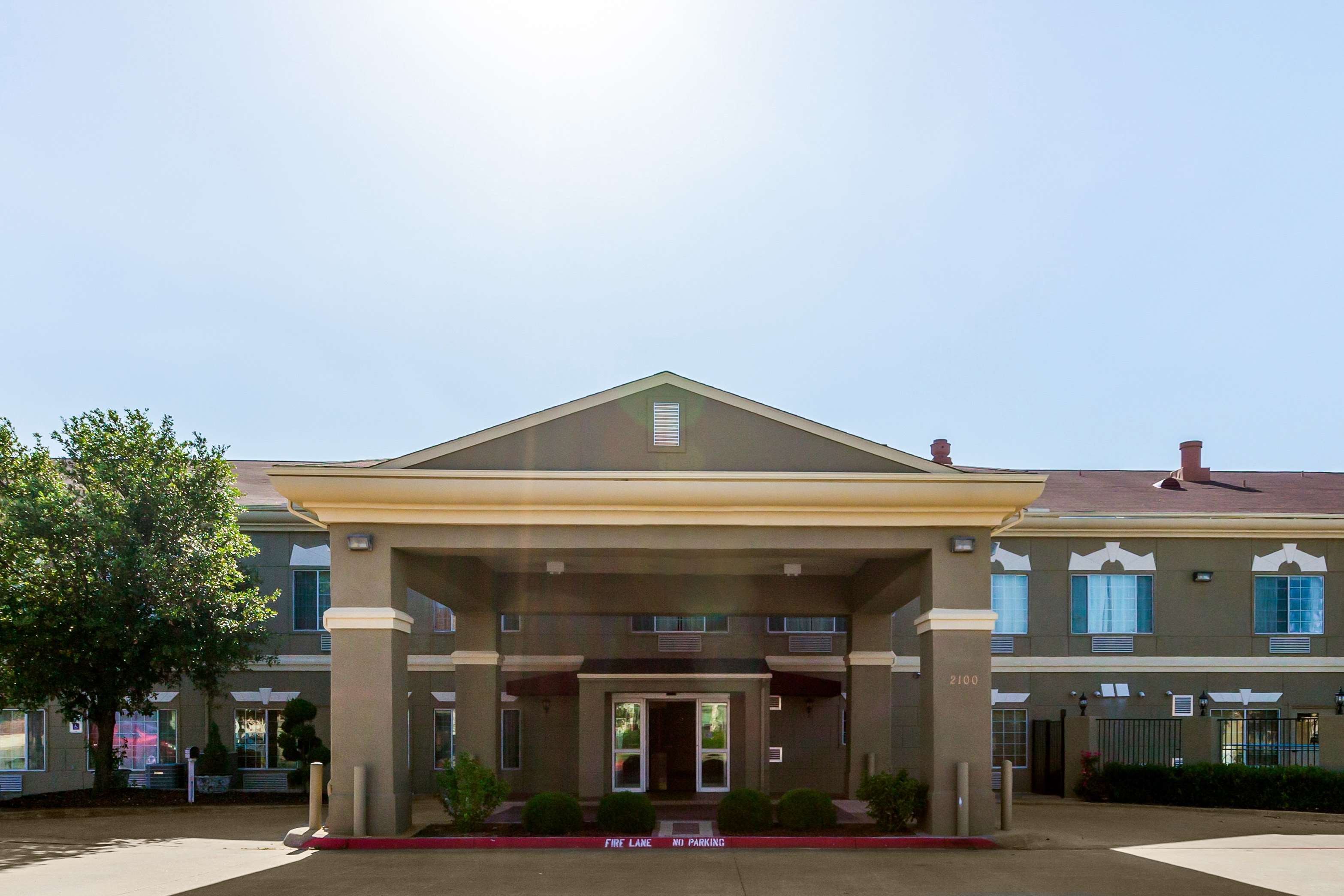 SureStay Plus Hotel by Best Western Mesquite Photo