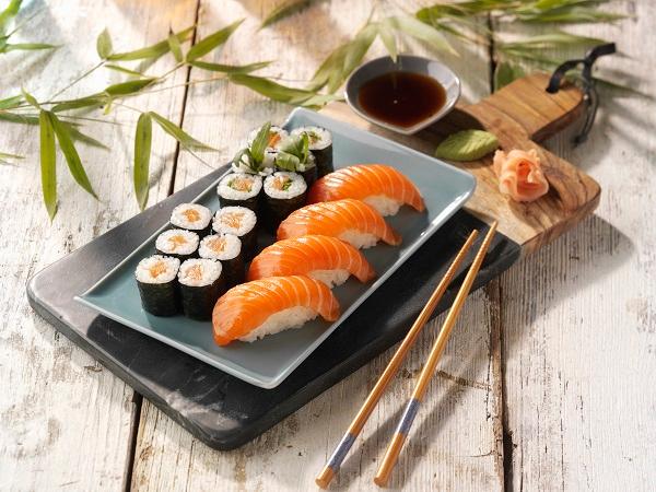 Bilder Sushibar Sushitaxi ManThei