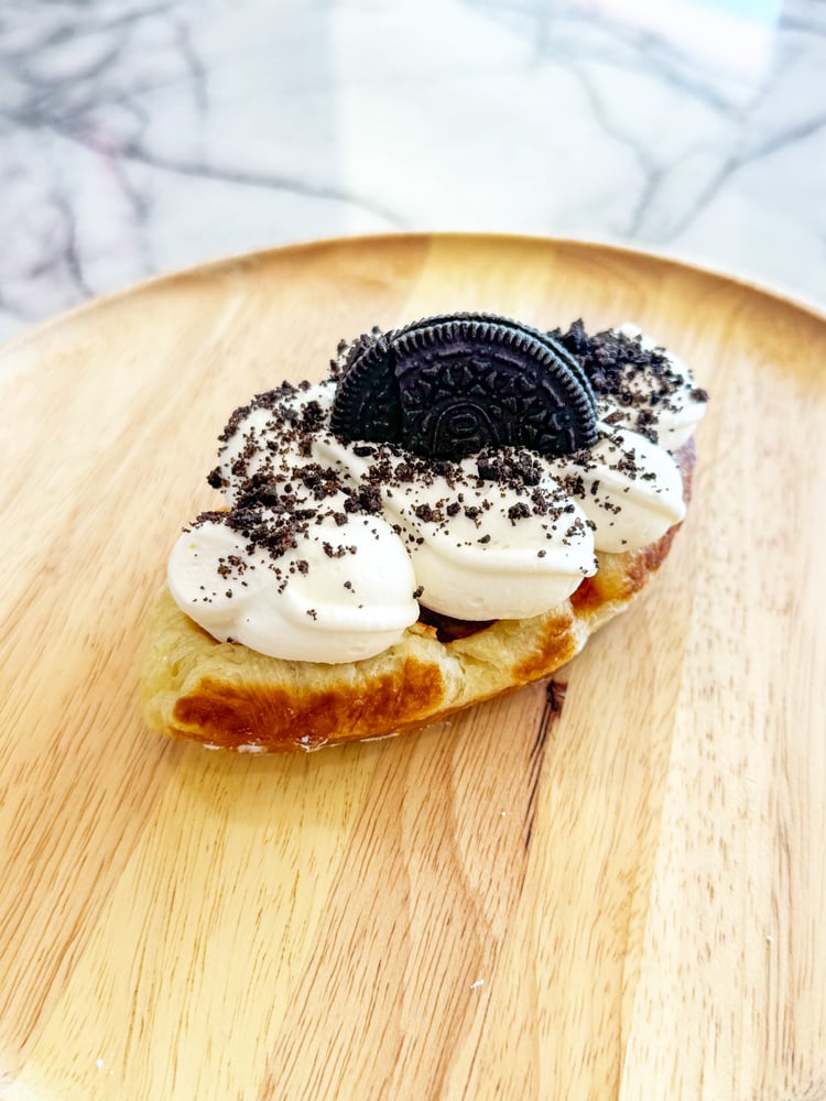Croffle - Oreos & Cream