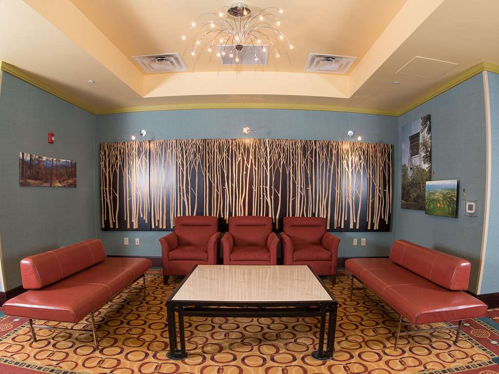 Hampton Inn & Suites Woodstock, VA Image