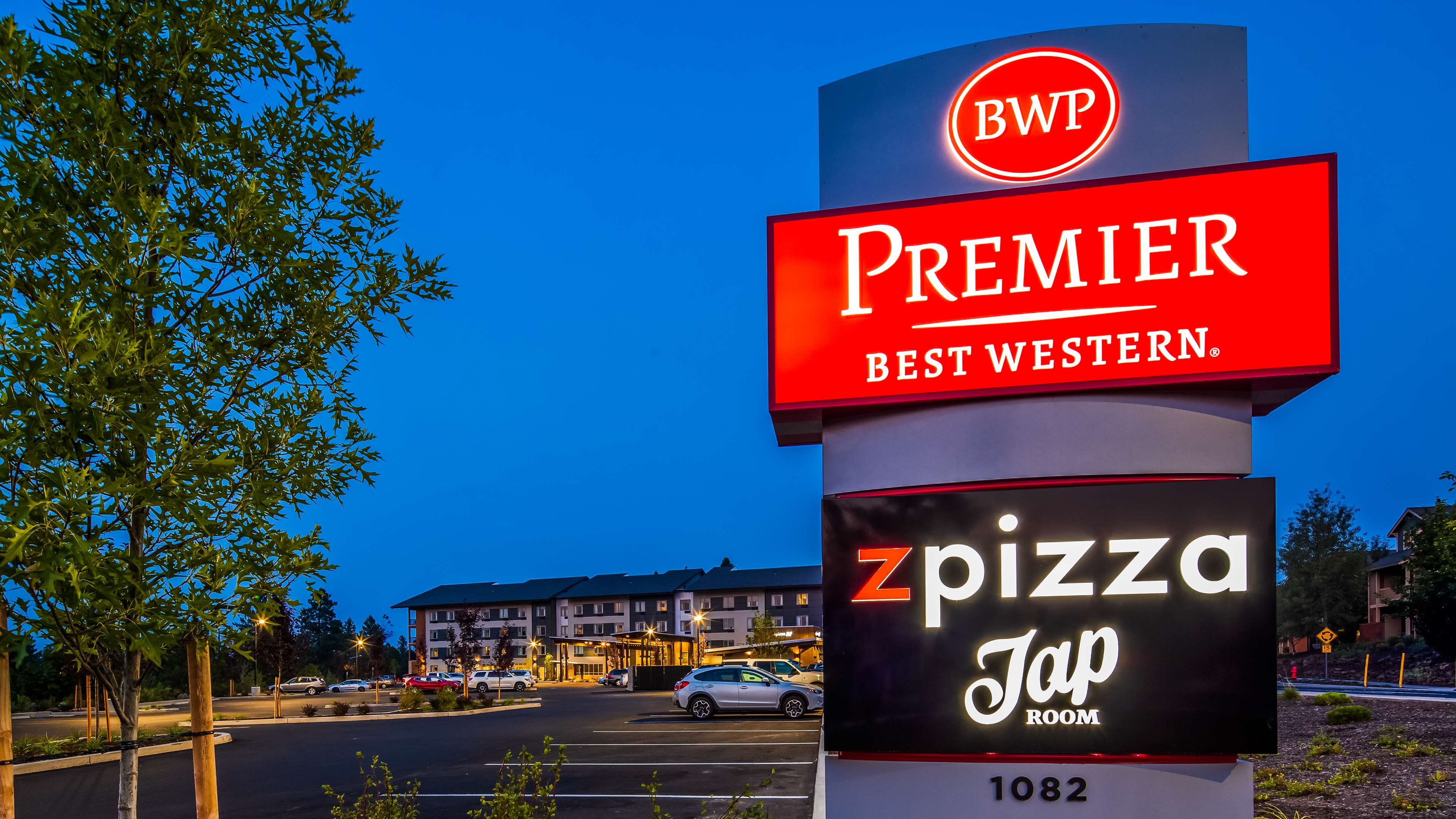 Best Western Premier Peppertree Inn at Bend Photo