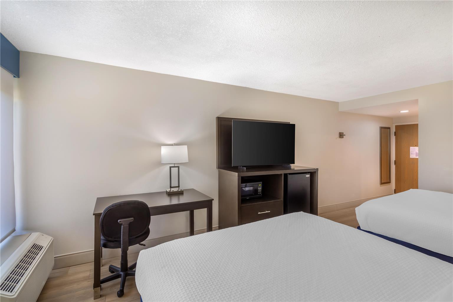 Best Western Plus Madison Image