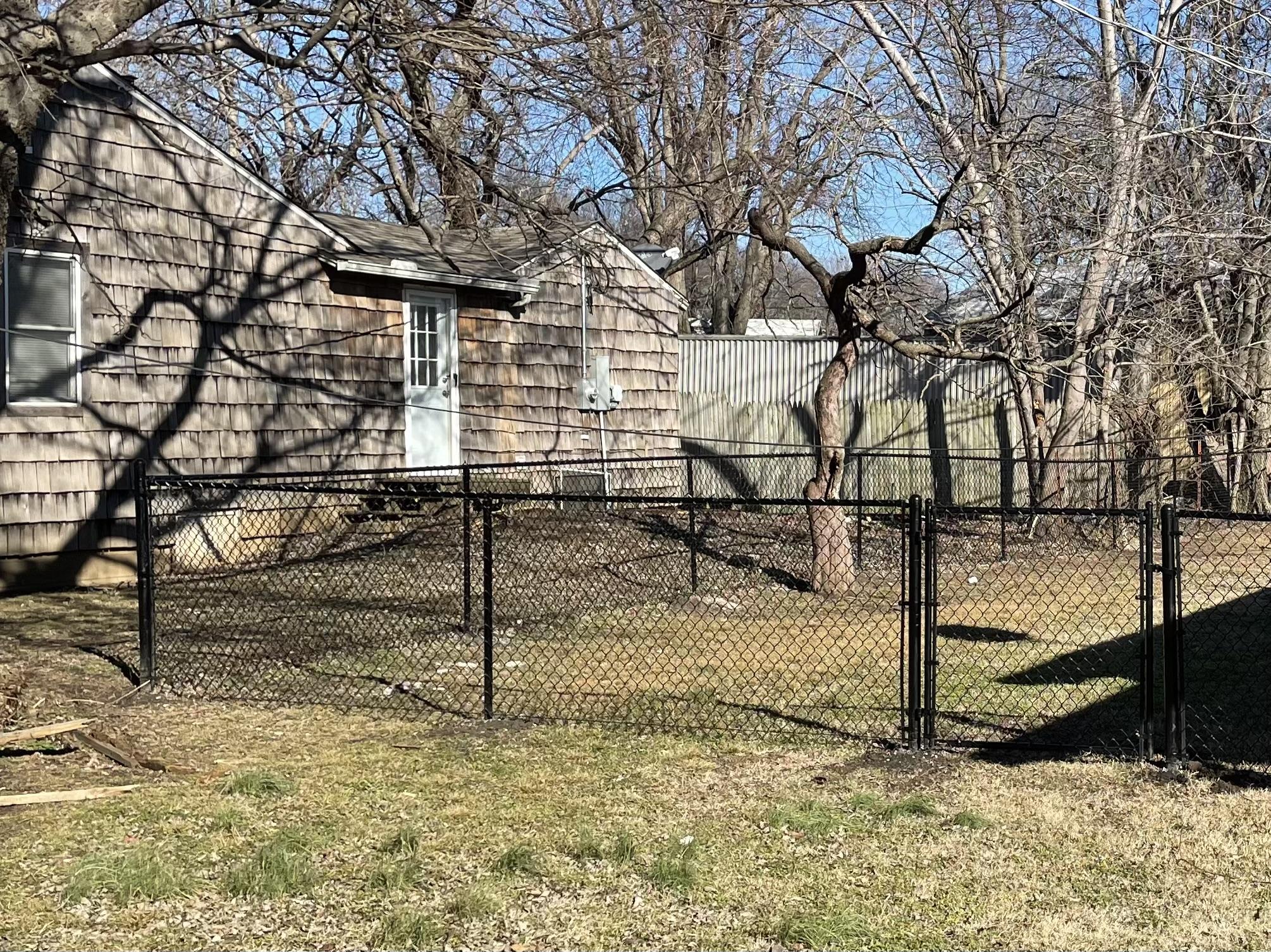 Top Rail Fence Oklahoma City Image