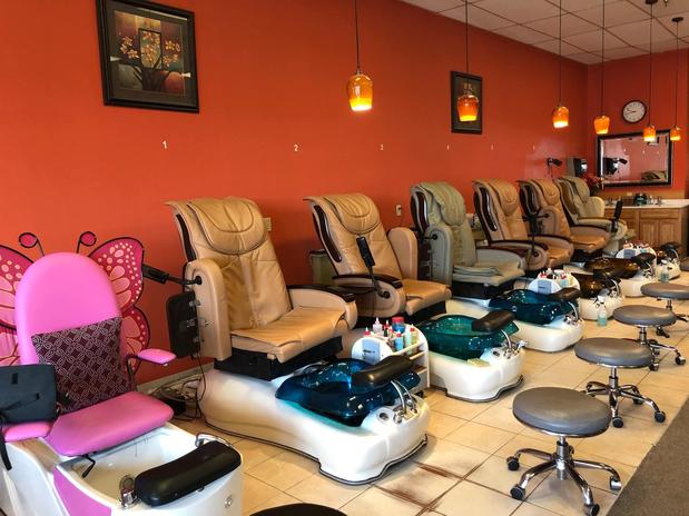 Images Z Nails & Spa