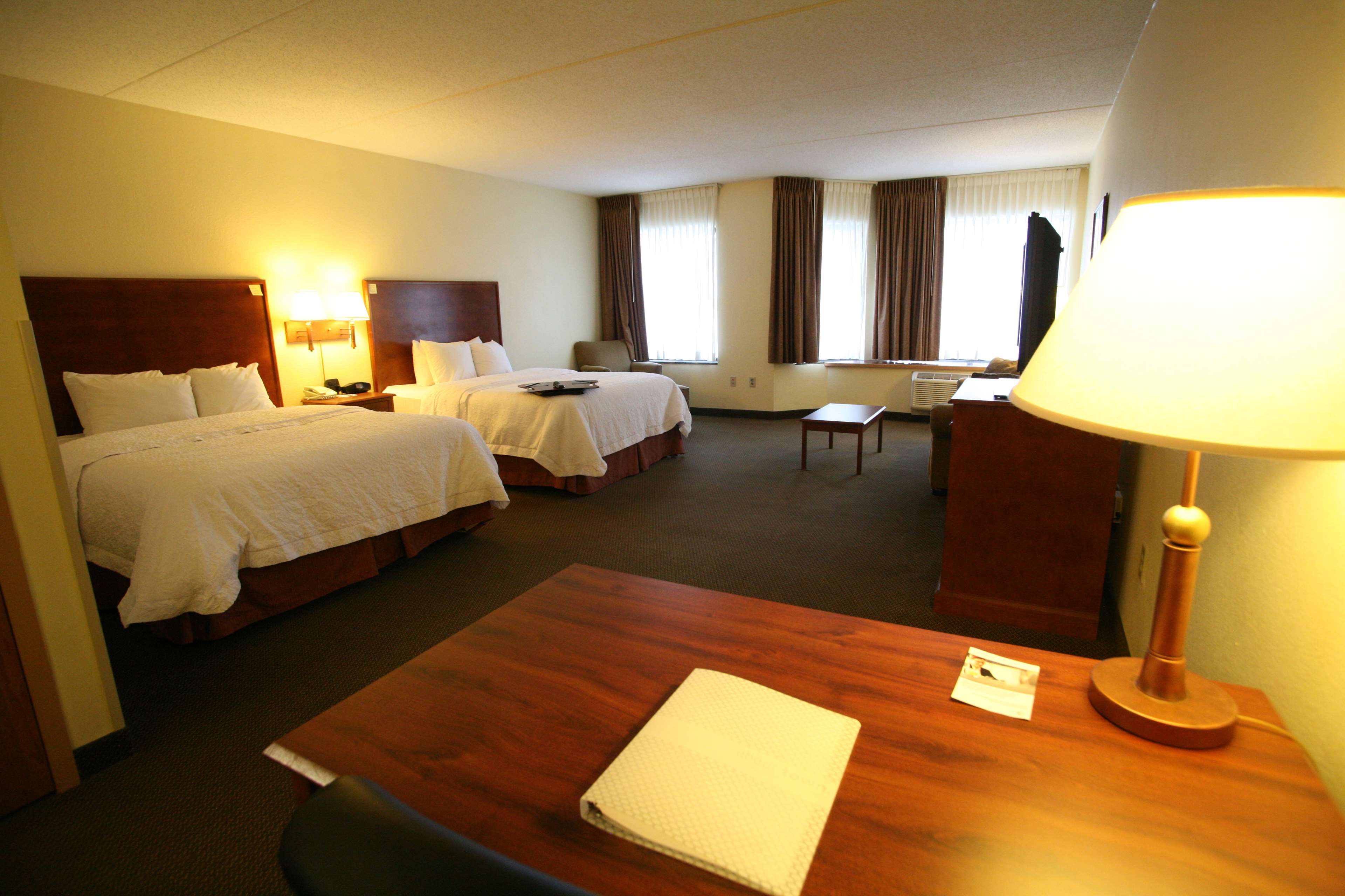 Hampton Inn & Suites Bemidji Photo