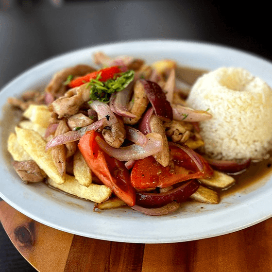 Pollo Saltado