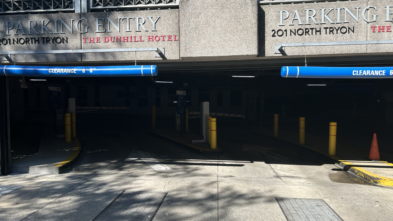 LAZ Parking - Fifth Third