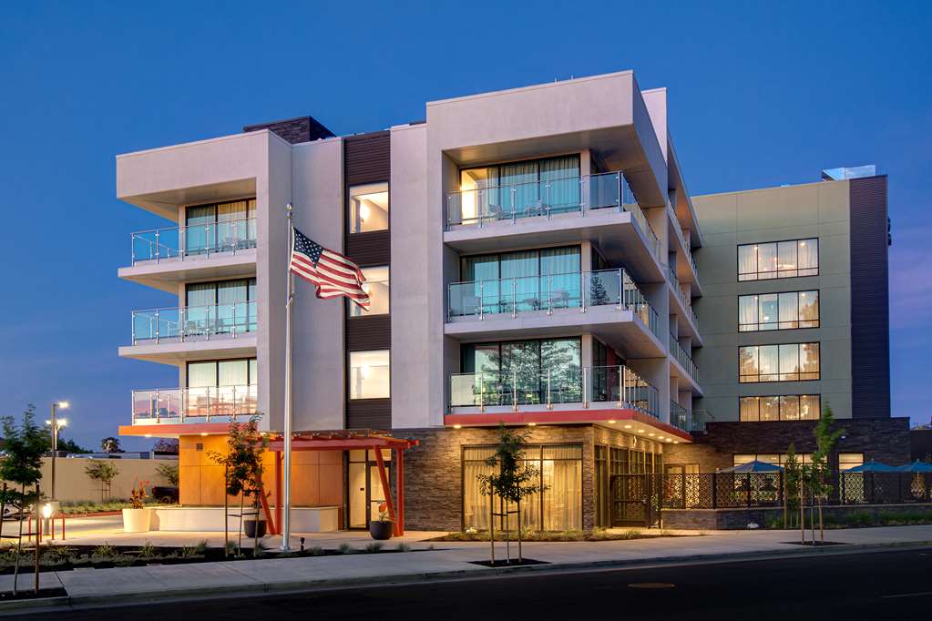 Hampton Inn & Suites Sunnyvale Silicon Valley Image