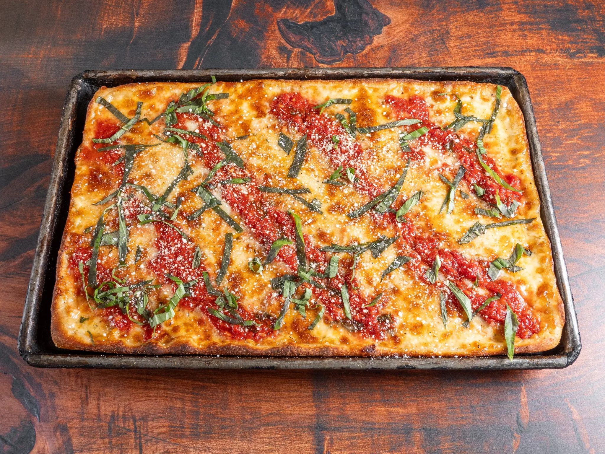 Large Grandmother (Thin Crust) Pizza